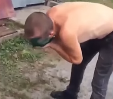 Хабаровский таксист умылся зелёнкой
