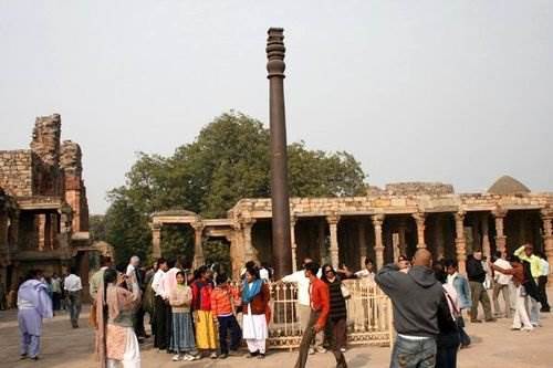колонна в Дели