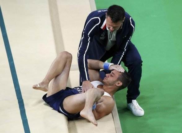 Французский гимнаст Самир Аит Саид сломал ногу