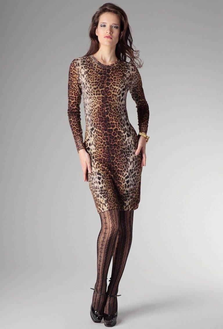 Девушки в леопардовых платьях