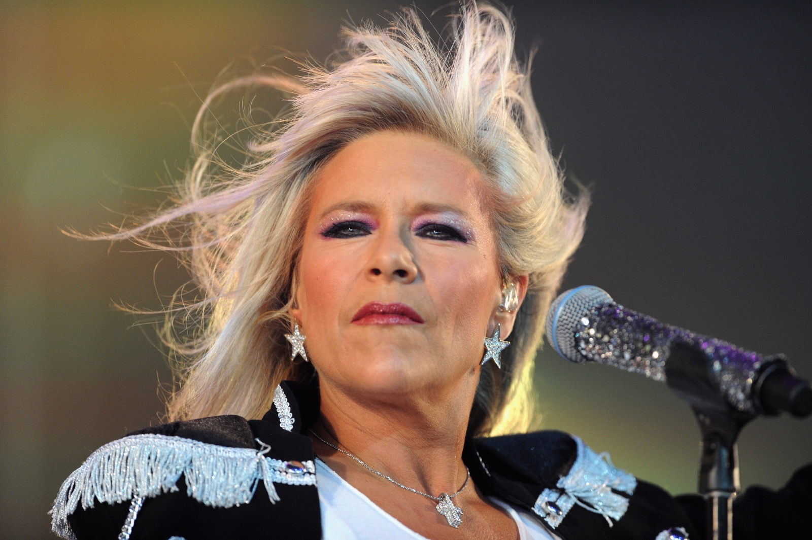 Samantha fox net worth