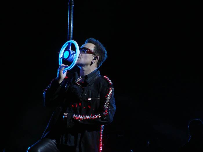 Певец Боно, U2