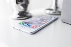 Белый iPhone фото