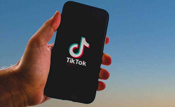 TikTok на смартфоне