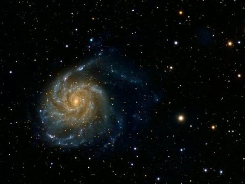 Галактика и звёзды в космосе