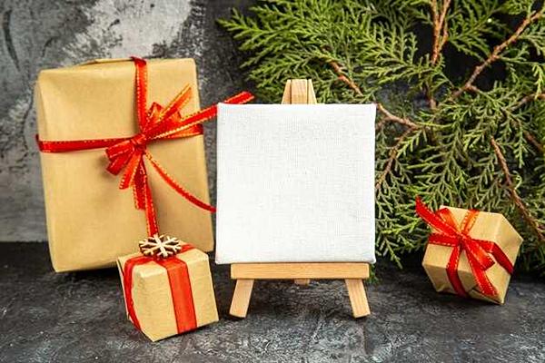 Использование логотипа и тематических элементов на сувенирах